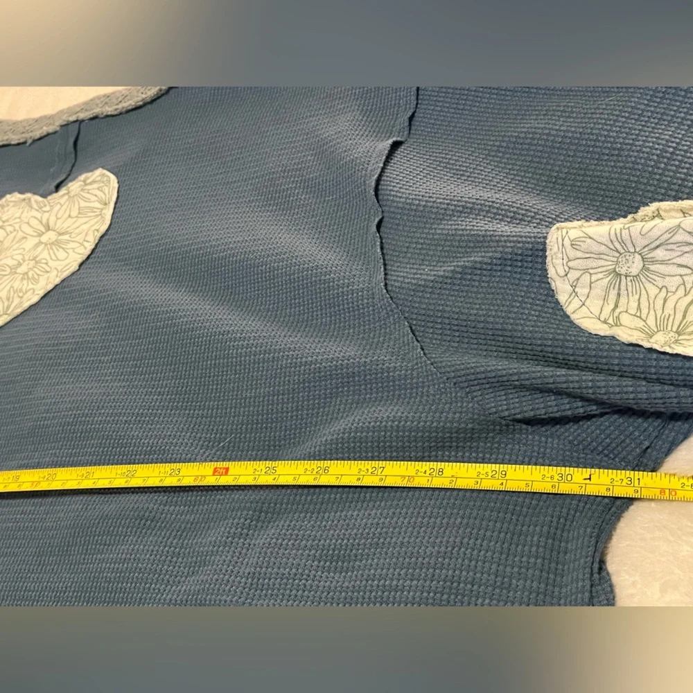 NEW! POL Thermal Knit Top with Heart Peace Sign
Patch on Front in Sz. Large - Picture 14 of 15